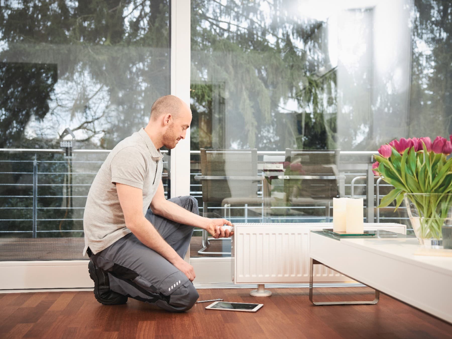 Instalatorul efectueaza echilibrarea hidraulica