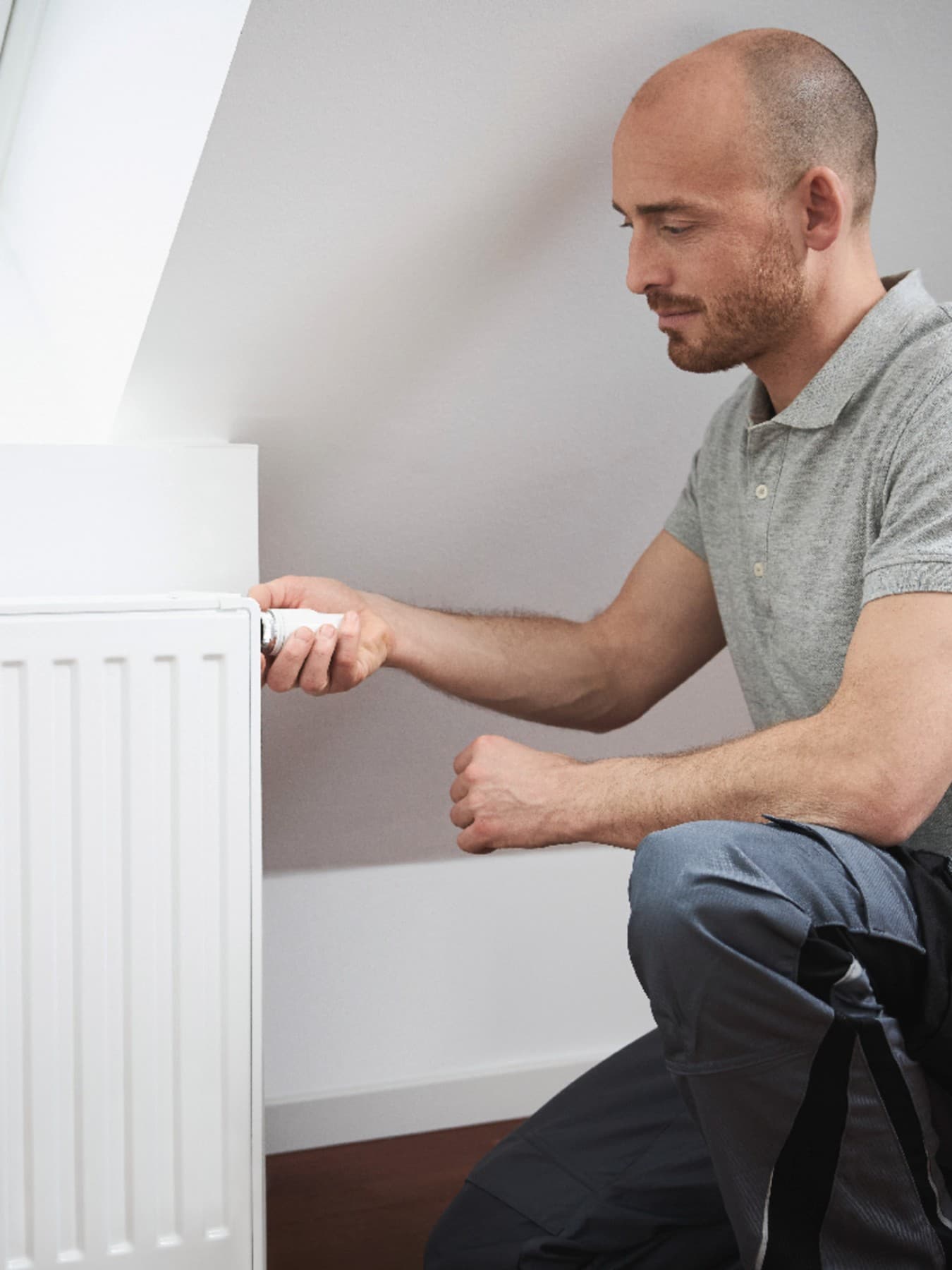 Barbatul porneste radiatorul