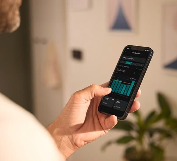Smartphone care afiseaza consumul mediu de energie