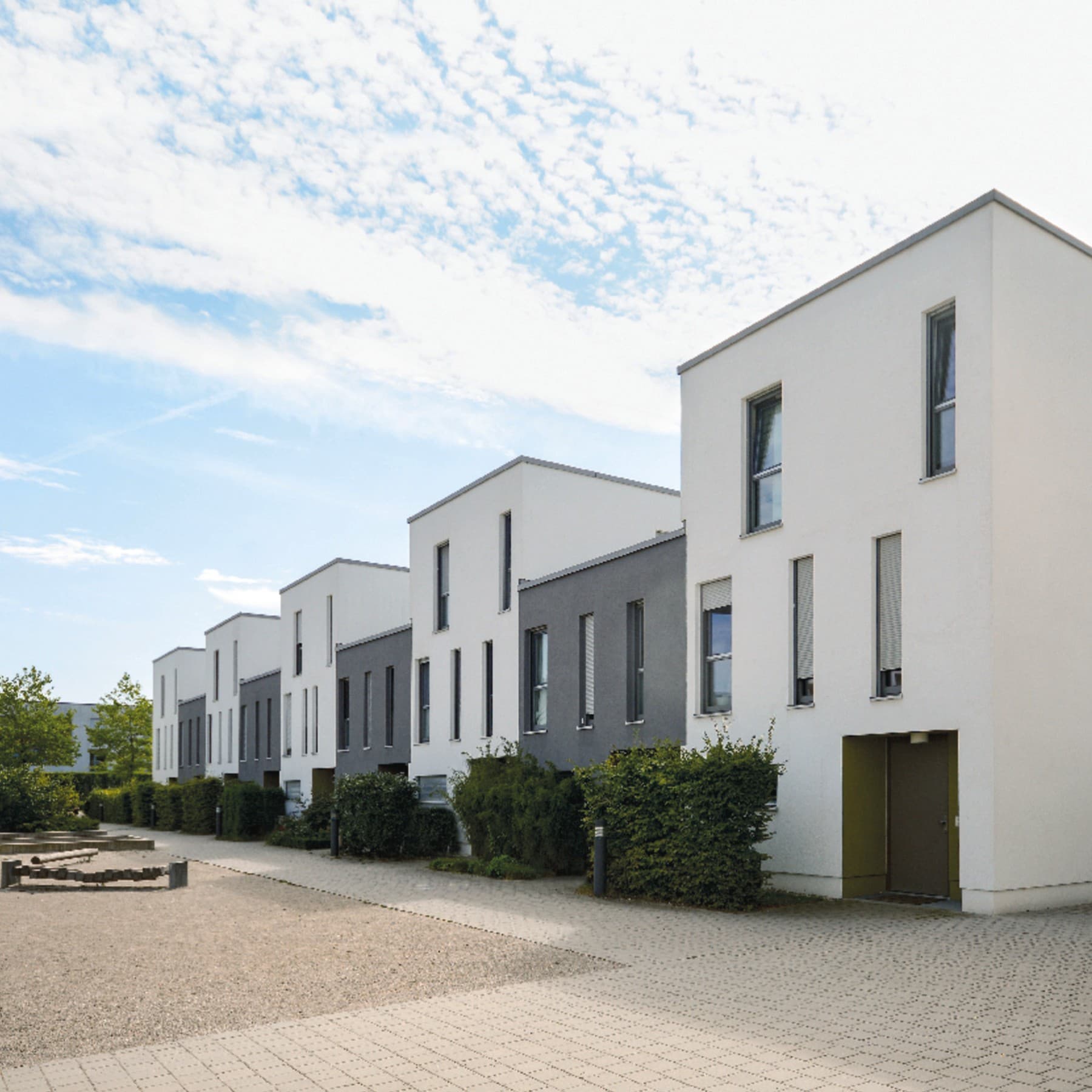 Case insiruite recent construite