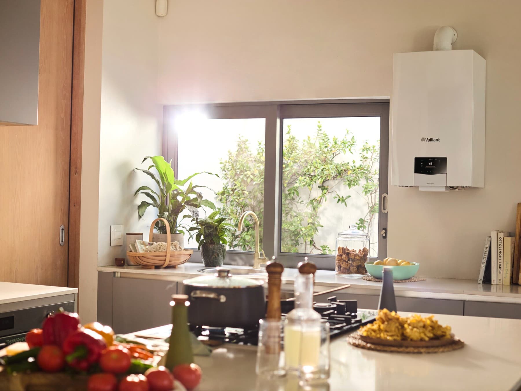 Centrala murala pe gaz Vaillant in bucatarie