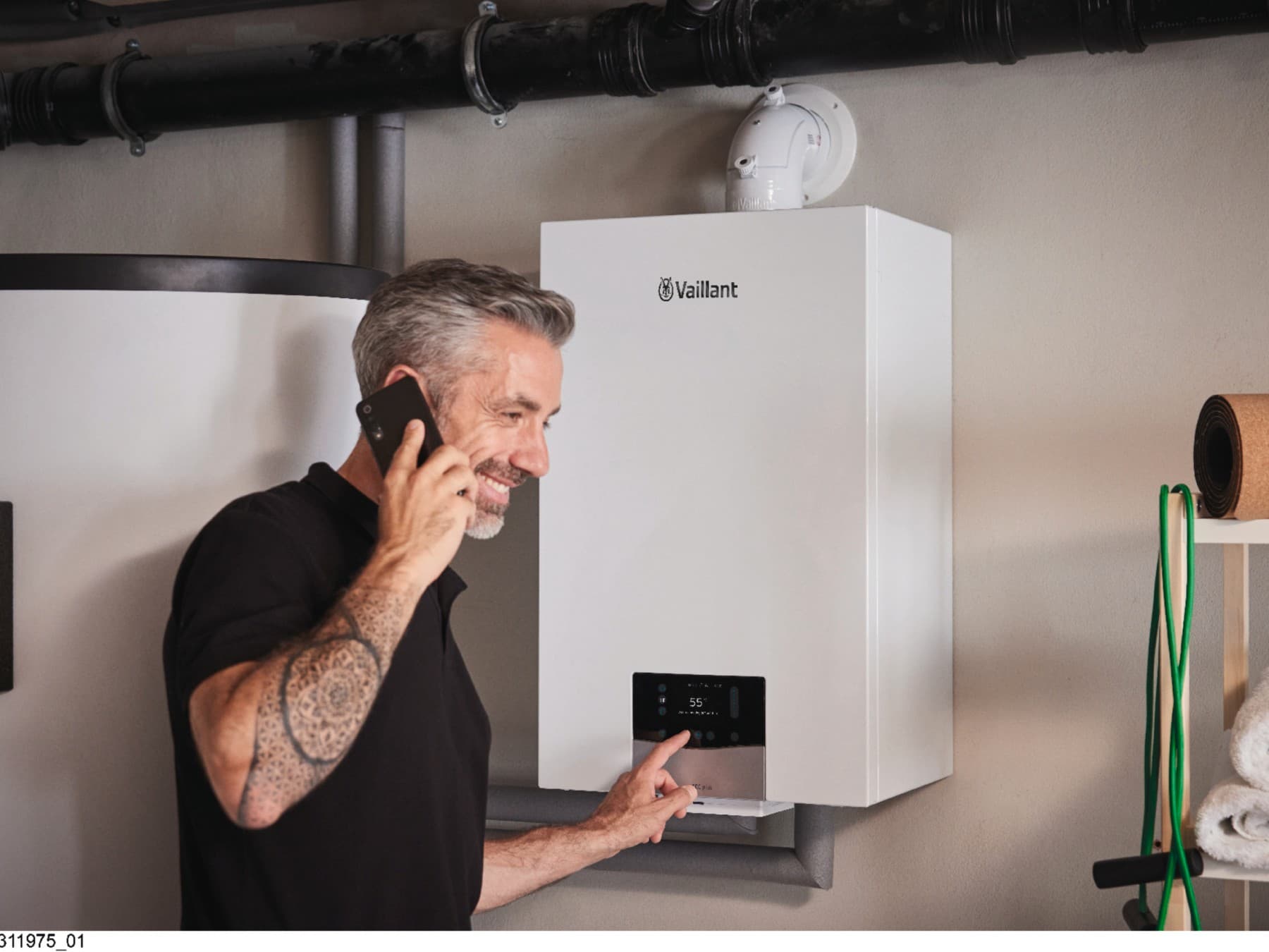 Barbatul modifica setarile centralei Vaillant
